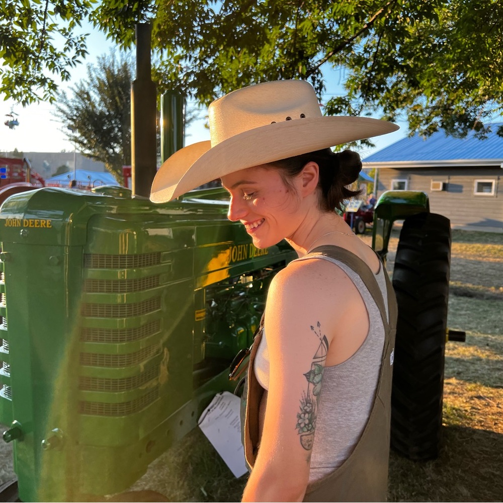 Meet your Posher, Kylee